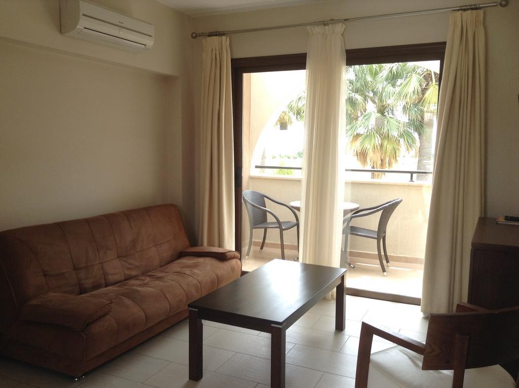 Avillion Holiday Apartments Χλώρακα Δωμάτιο φωτογραφία
